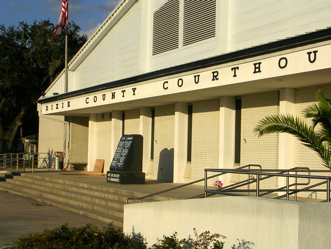 at the dixie county courthouse The First Amendment prevails over the 10 Commandments. (ACLU)