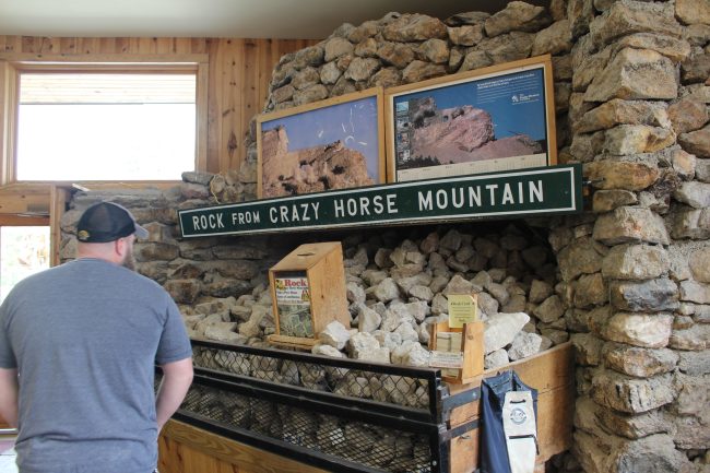 rocks crazy horse mountain