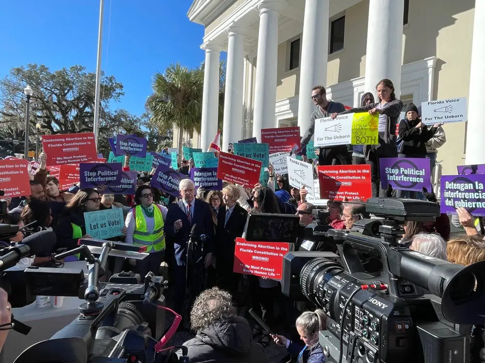A Florida Supreme Court hearing Wednesday on a proposed constitutional amendment about abortion rights drew demonstrators on each side of the issue. (Tom Urban)