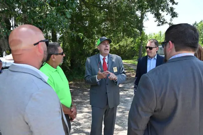 Palm Coast Mayor David Alfin at Metronet's announcement on Monday. (© FlaglerLive)
