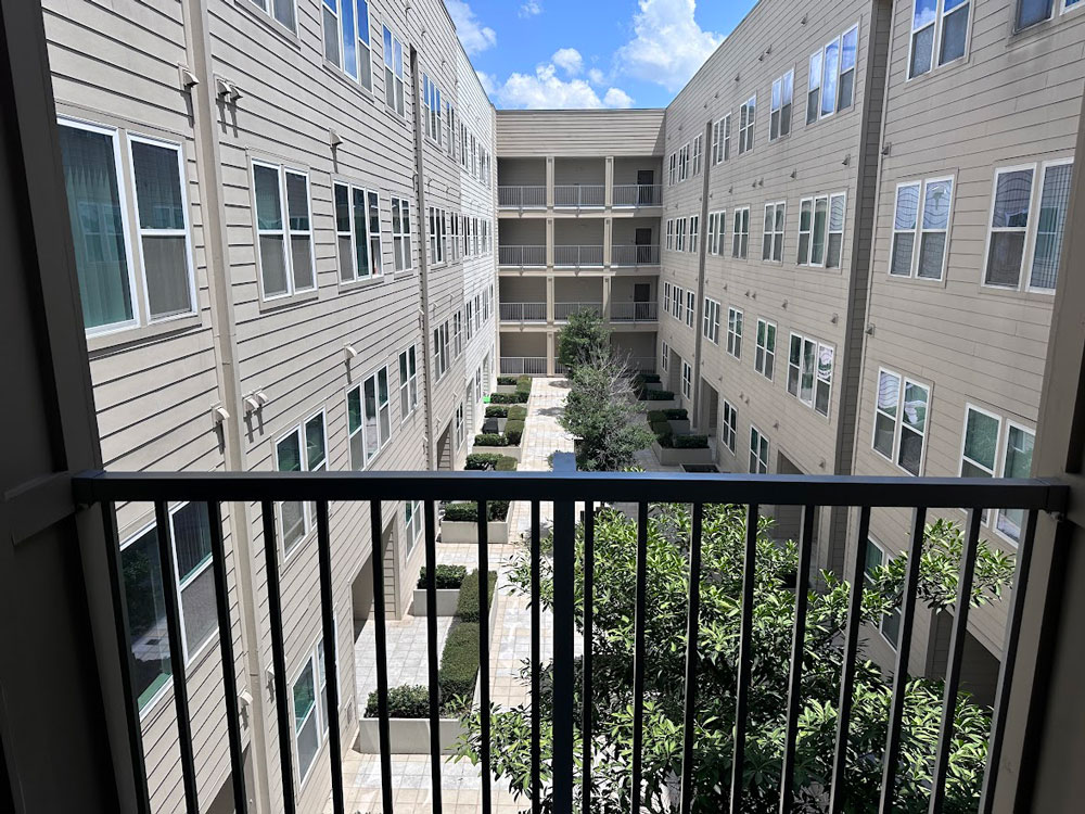 An apartment complex in Orlando. (© FlaglerLive)