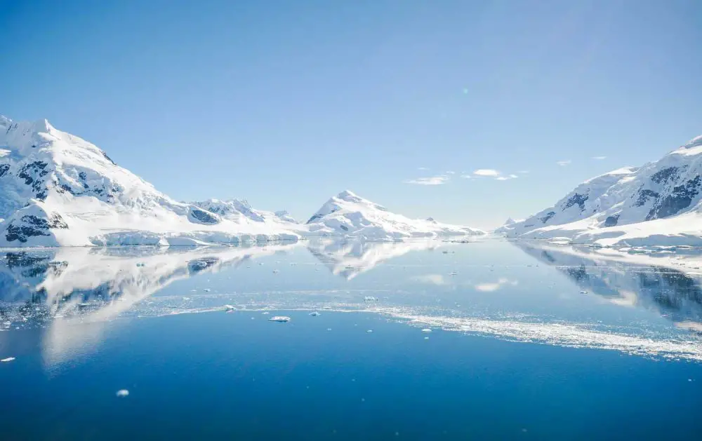antarctica tourism damage
