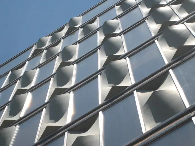 An expressive bank-building facade, in the groove. (Richard)