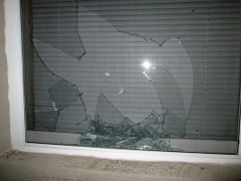 broken window r section