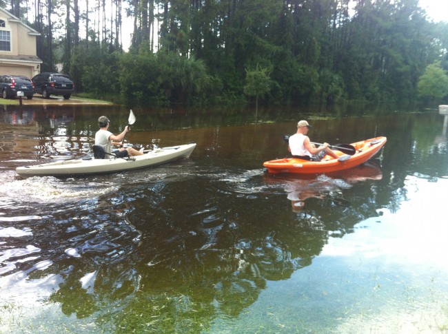 Paddling Burning Sands Drive. Click on the image for larger view. (Jeremy Guttierez)