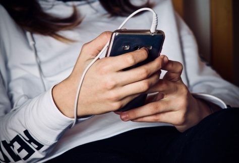 Teenagers have phones glued to their hands… but often don’t answer when you call. (Wikimedia Commons)