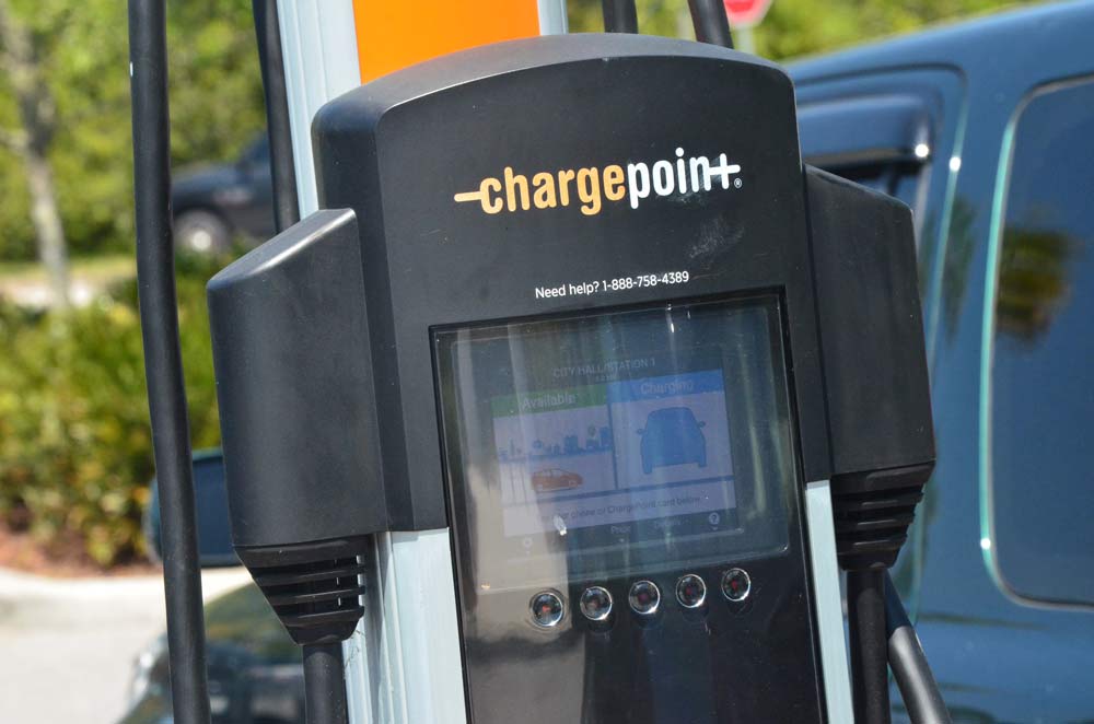 Who Pays for Electric Car Charging Stations?