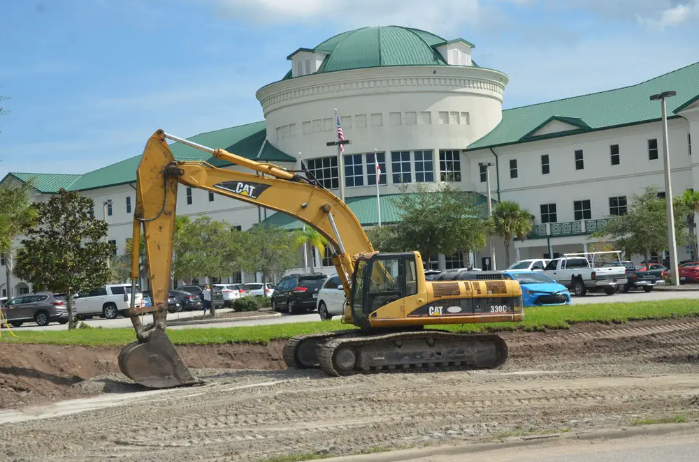 Flagler County Administrator Jerry Cameron refused to suspend a construction project impeding access to the Supervisor of Elections' office, a drop box and early voting location, for the two weeks of early voting. (© FlaglerLive)
