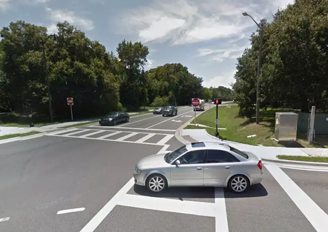 Beverly Campbell had stopped her van in what would be the middle lane of Palm Coast Parkway, to the left of the left-turning lane for Florida Park Drive. (Google)