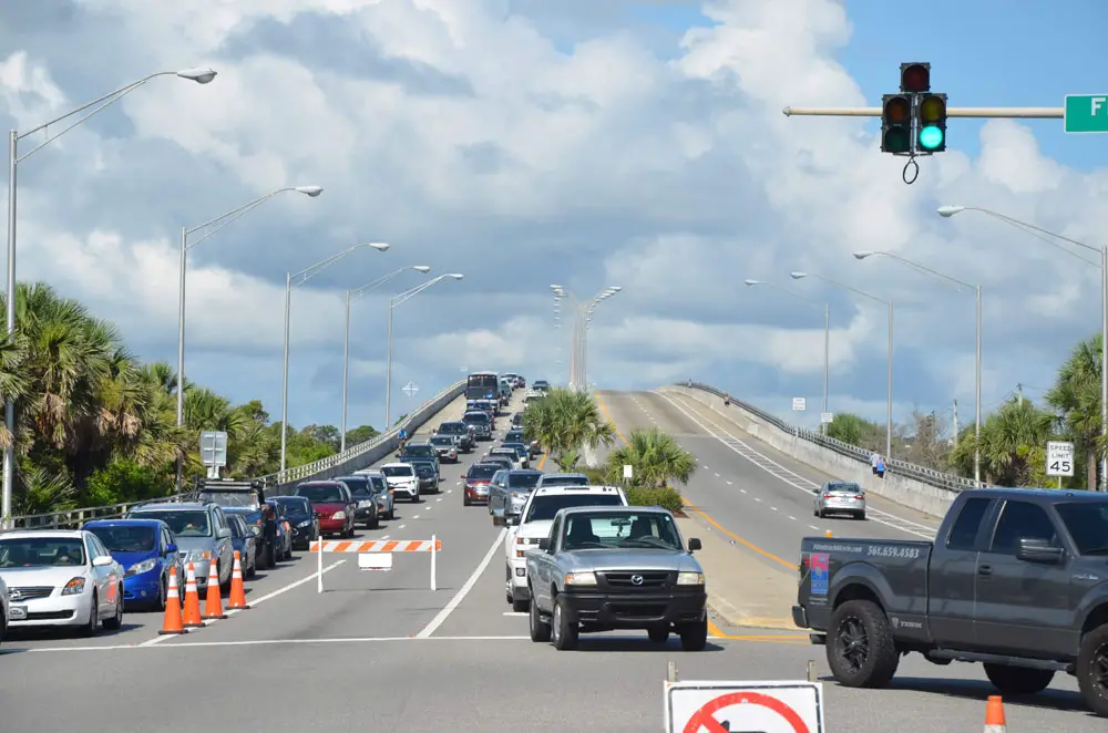 Until 9 p.m., traffic is almost all one way into Flagler Beach on Independence Day. (© FlaglerLive)