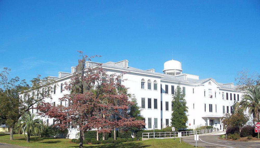 Florida State Hospital in Chattahoochee, west of Tallahassee, where Zarut Jean-Pierre Theolin is likely to be committed until she is restored to competency to face trial on charges of attempted kidnapping and burglary. (Wikimedia Commons)