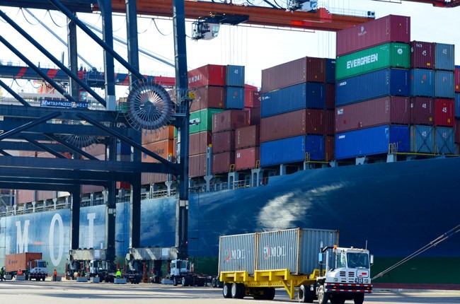 Last month Jacksonville's port Today JAXPORT’s TraPac Container Terminal at Dames Point welcomed the largest vessel to ever call on Jacksonville's seaport. The 8,100 TEU (containers) MOL Competence traveled from Southeast Asia through the Suez Canal and called on other U.S. East Coast ports before arriving at TraPac.