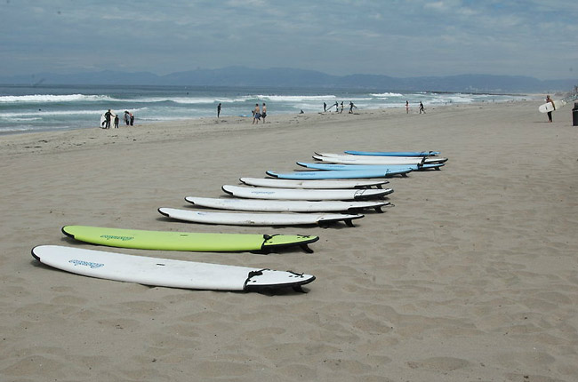 Therapy on the sands at the Jimmy Miller Foundation in California. (© Jimmy Miller Foundation)