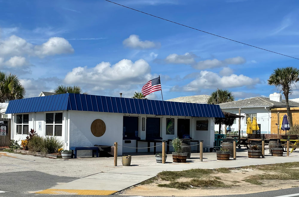 Jimmy's Hang Ten became Hang Ten in July, and now it has closed. (© FlaglerLive)