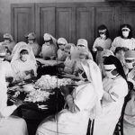 American Red Cross volunteers during the flu pandemic of 2018. (Oakland Public Library)