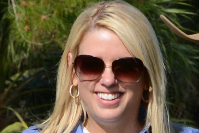 As 32 States Now Recognize Gay Marriage Pam Bondi Files Latest