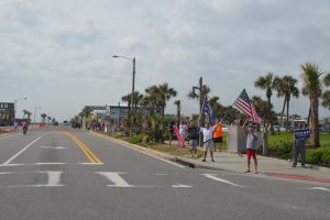 The rally stretched along one block of A1A. (© FlaglerLive)