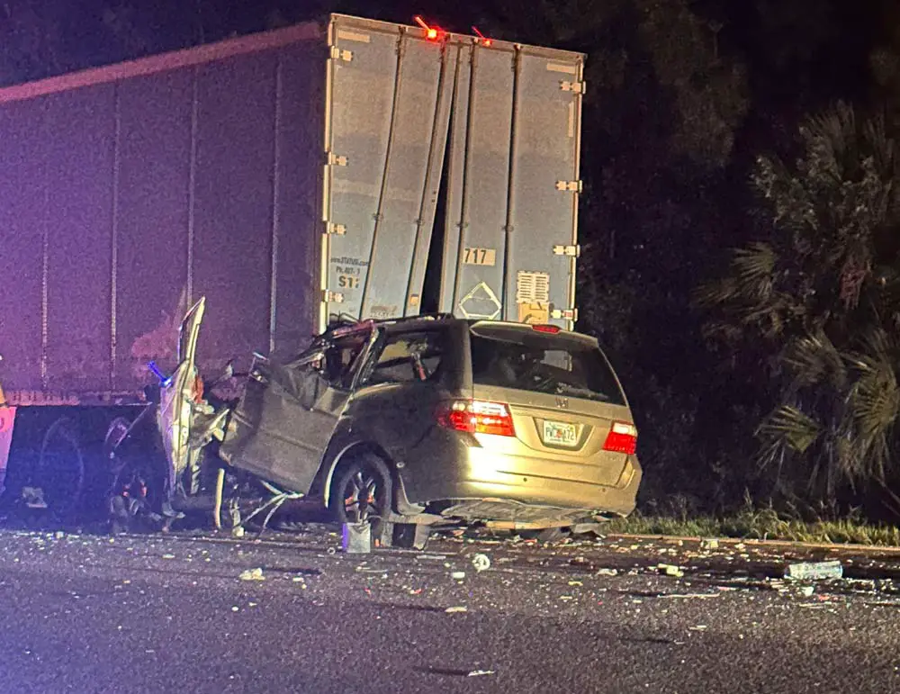 The crash took place in the northbound lanes of I-95 late Wednesday night, shutting down northbound traffic at Old Dixie Highway. (© FlaglerLive)