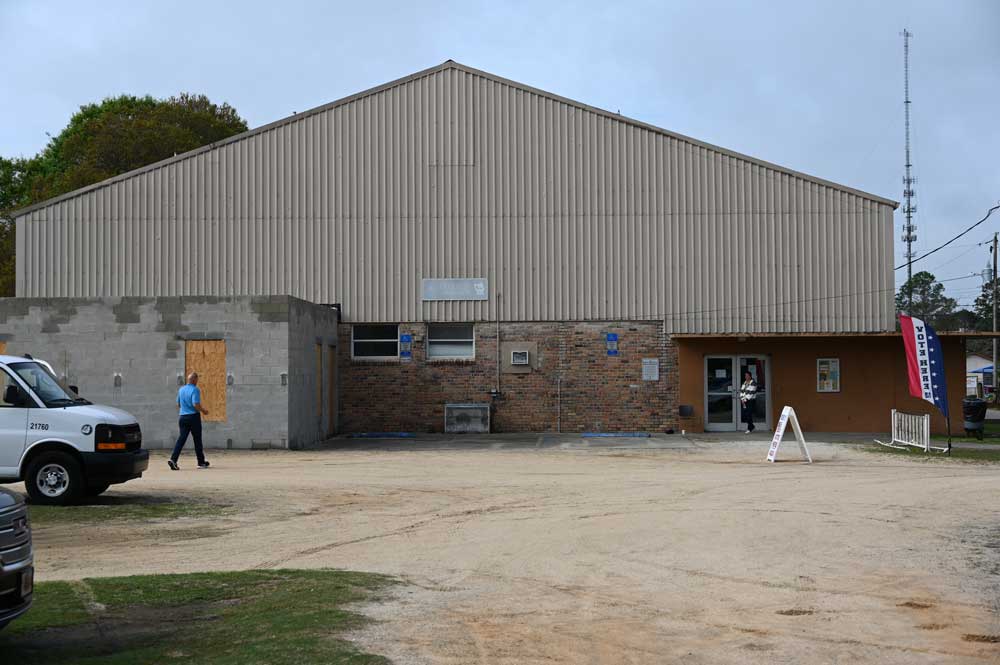 The alleged robbery took place on May 26 under the overhang at the Carver Center in Bunnell. (© FlaglerLive)