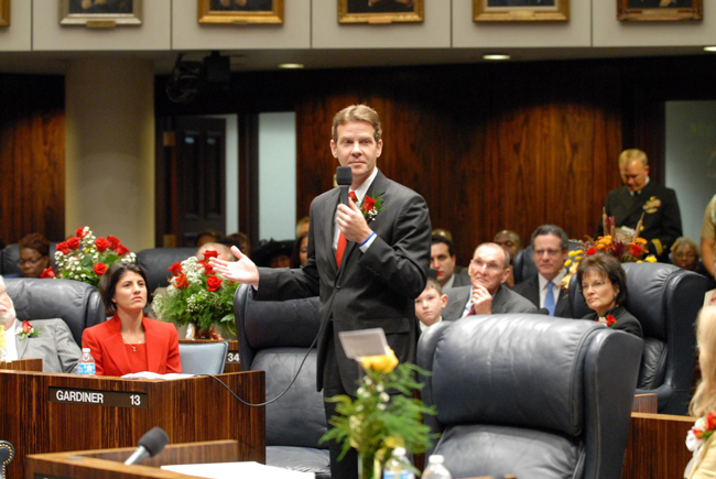 Andy Gardiner on the Senate floor. (Florida Senate)