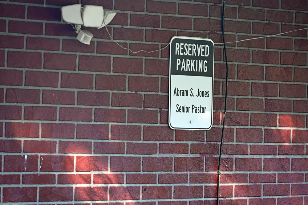 pastor sign