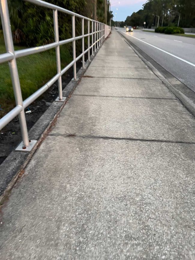 The sidewalk along Belle Terre Parkway. (© FlaglerLive)