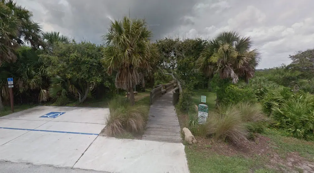 The entrance to Silver Lake Park in Flagler Beach, where a 57-year-old man who lives nearby took his life this morning. (Google)