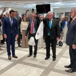 House Speaker Daniel Perez (left) and Senate President Ben Albritton (right) took part in a traditional hanky-drop ceremony marking the end of the legislative session. (Tom Urban/NSF)