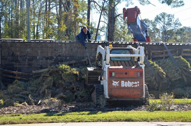 truck overturns palm coast parkway