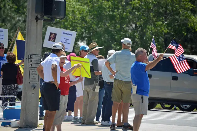 An anti-Obama tea party rally in Palm Coast in March. (© FlaglerLive)