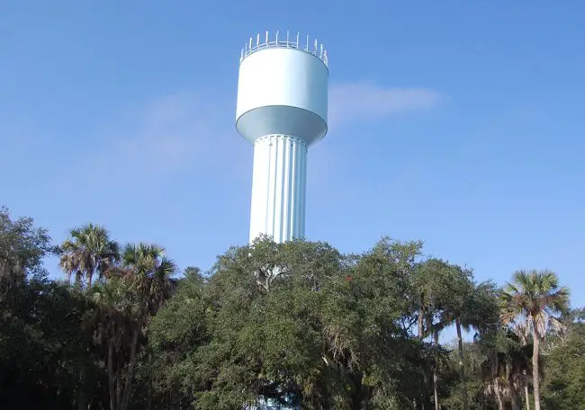 One of what counts as Palm Coast's four city-owned communications tower is the water tower in the Hammock. (© FlaglerLive)