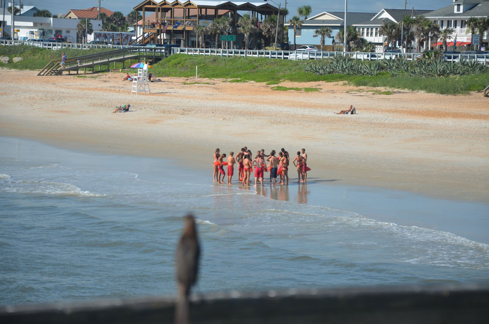 Lifeguard-turned-Miami Dolphins guard schooling Florida's youth on