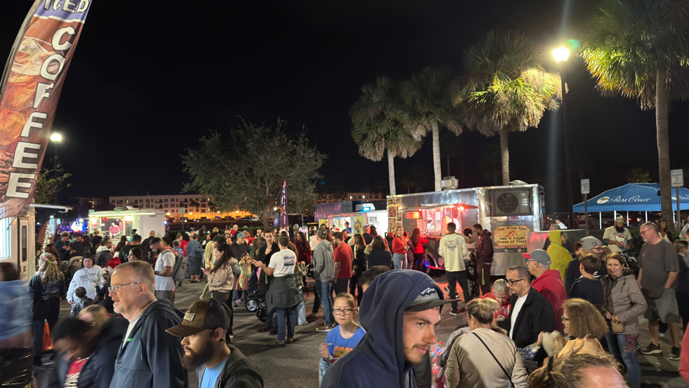 A thousand points of light. (Palm Coast)