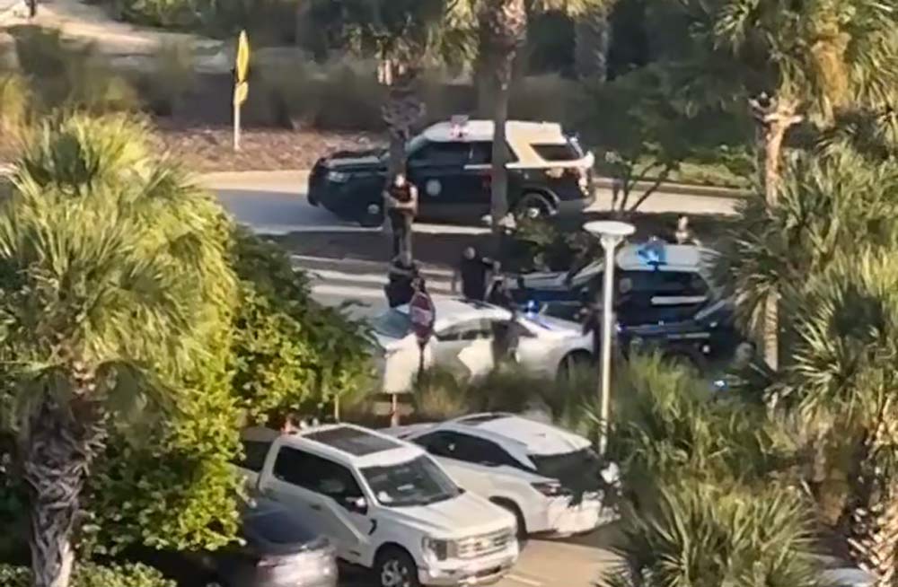 Nine people injured after Florida Mall shooting scare