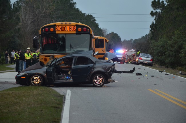 The early-morning scene on Whiteview and Ravenwood. Click on the image for larger view. (© FlaglerLive)